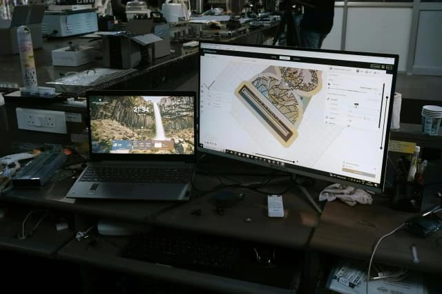 GIS (Geographic Information Systems)