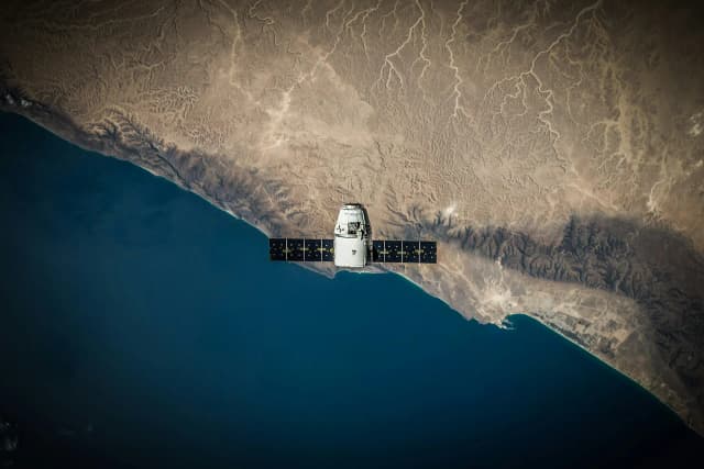Remote Sensing and EO (Earth Observation) data downstream applications